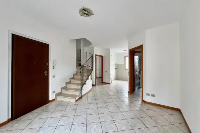 3-room flat in Via Selvino, Albino - Photo 1