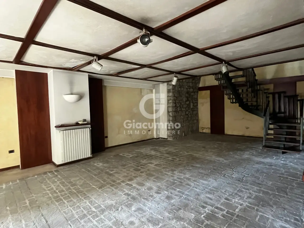 Palazzina commerciale in Via Nicola Vaccaro 124, Potenza, {3} - Foto 1