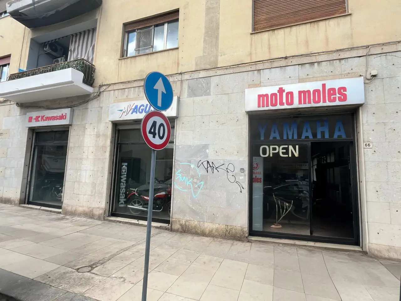 Concessionario in Via Imperatore Federico 62, Palermo, {3} - Foto 1