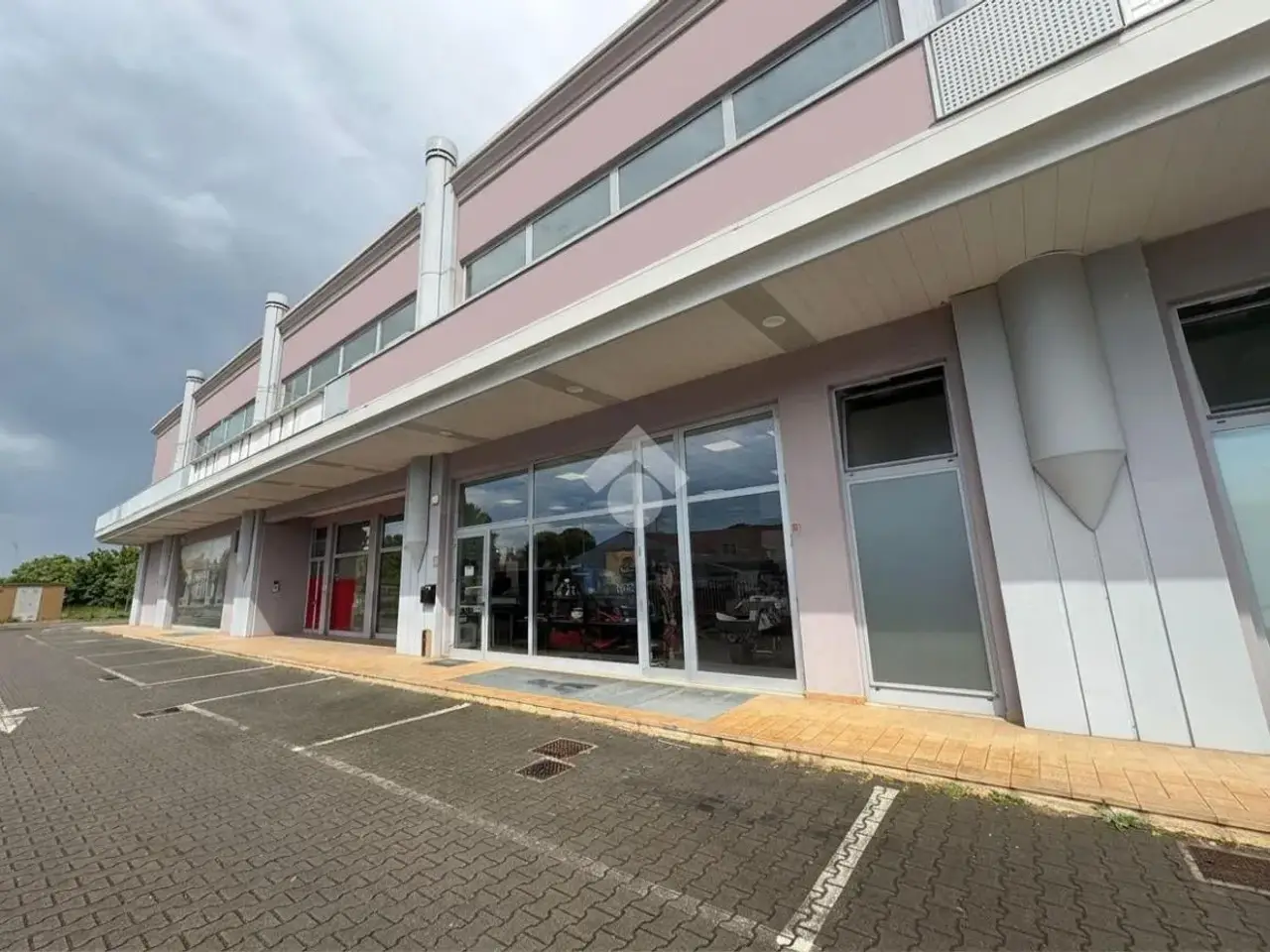 Negozio in Via Aldo Palareti 45, Savignano Sul Rubicone, {3} - Foto 1