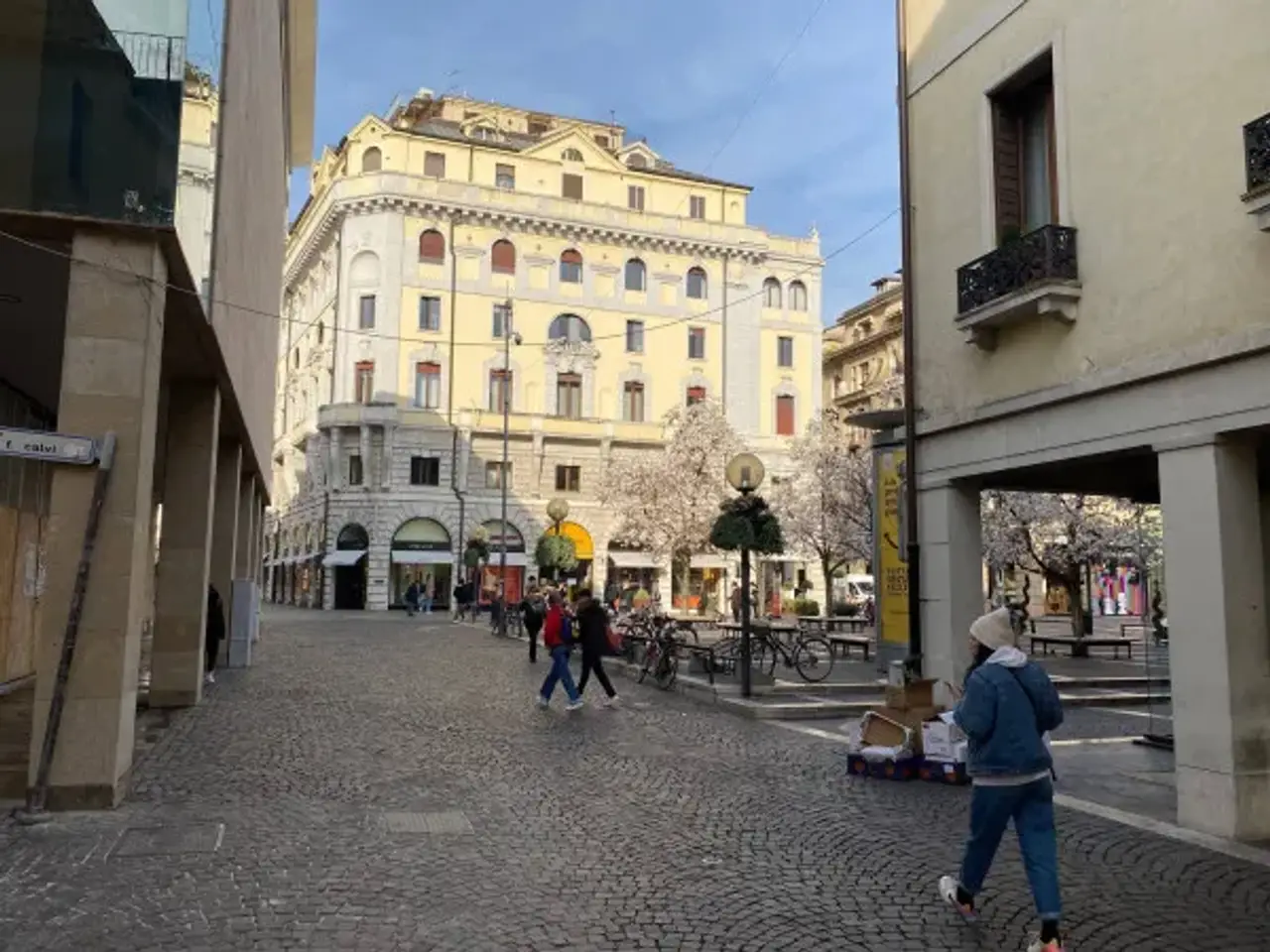 Negozio in Piazza Giuseppe Garibaldi, Padova, {3} - Foto 1