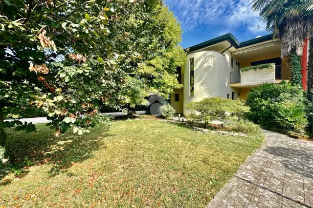 Villa in Viale Mazzini 18, Mestrino - Foto 1