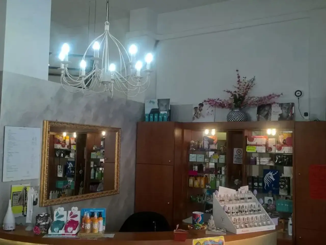 Esercizio commerciale in Via XXV Aprile 63, Nichelino, {3} - Foto 1