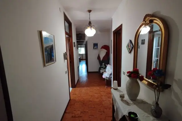 4-room flat in Via Giuseppe Garibaldi, Moglia - Photo 1