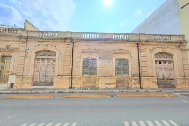 Casa indipendente in Via Vittorio Emanuele 76//78, Adelfia - Foto 1