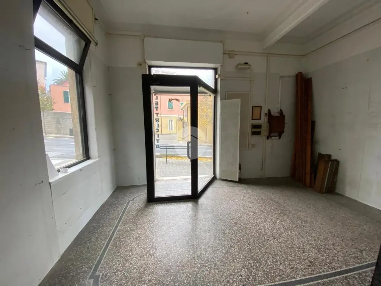Negozio in Viale Carlo Canepa, Genova, {3} - Foto 2