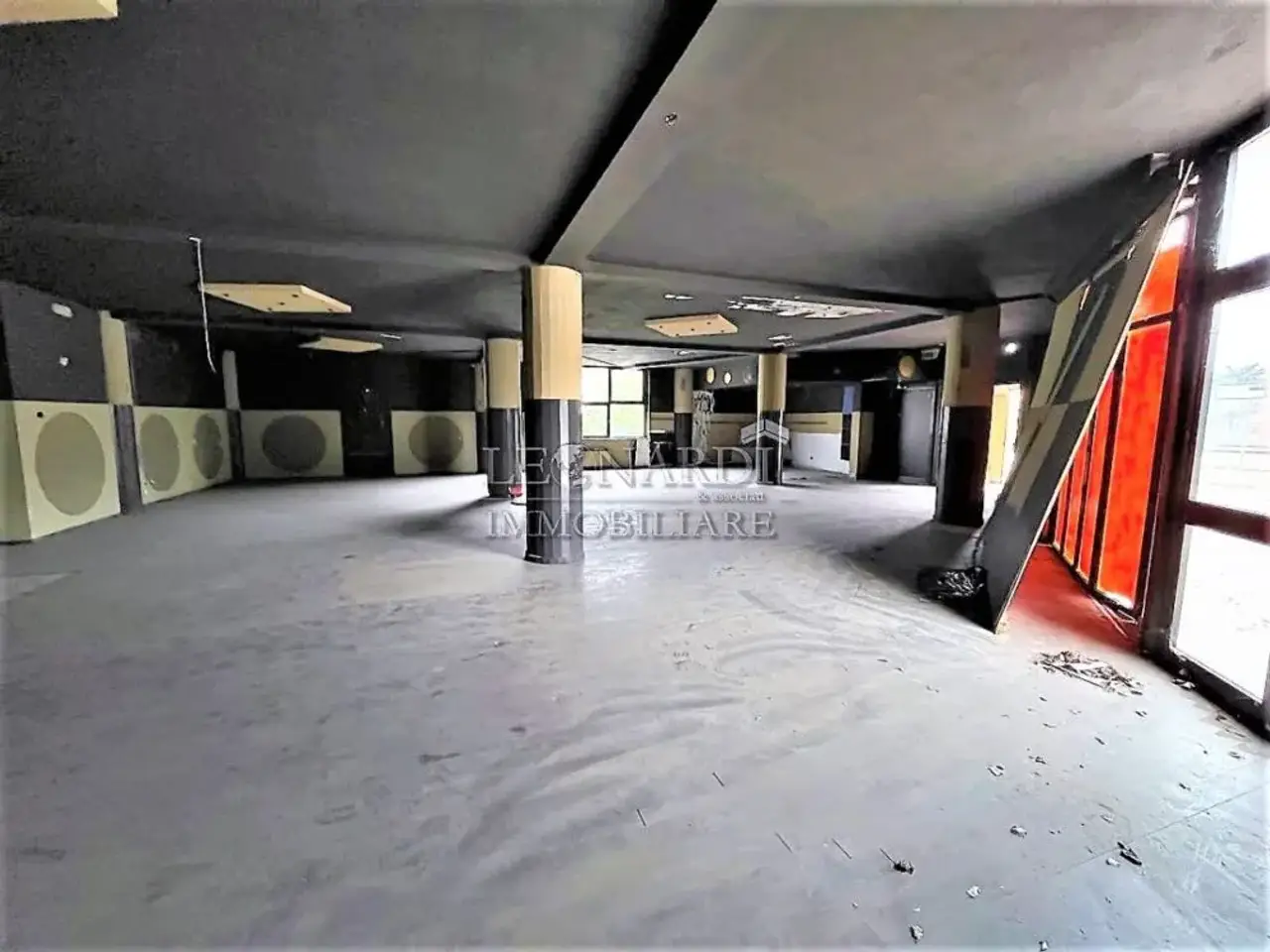 Esercizio commerciale in , San Giustino, {3} - Foto 1