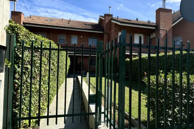 Terraced house in Via Paolo Centroni, Beinasco - Photo 1