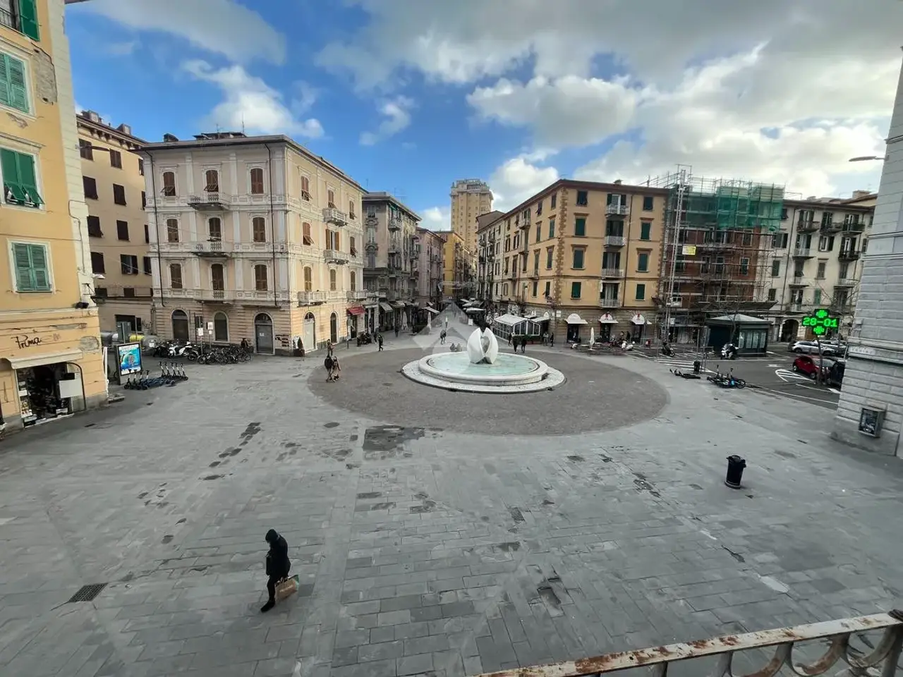 Ufficio in Ufficio Piazza Garibaldi 13, La Spezia, {3} - Foto 1