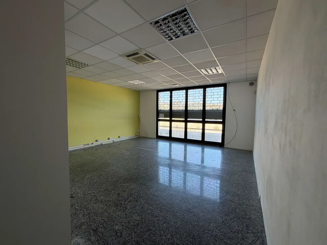 Ufficio in , Ancona, {3} - Foto 1