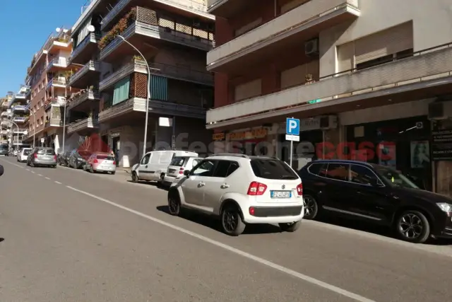 Shop in Via Ugo De Carolis, Roma - Photo 1