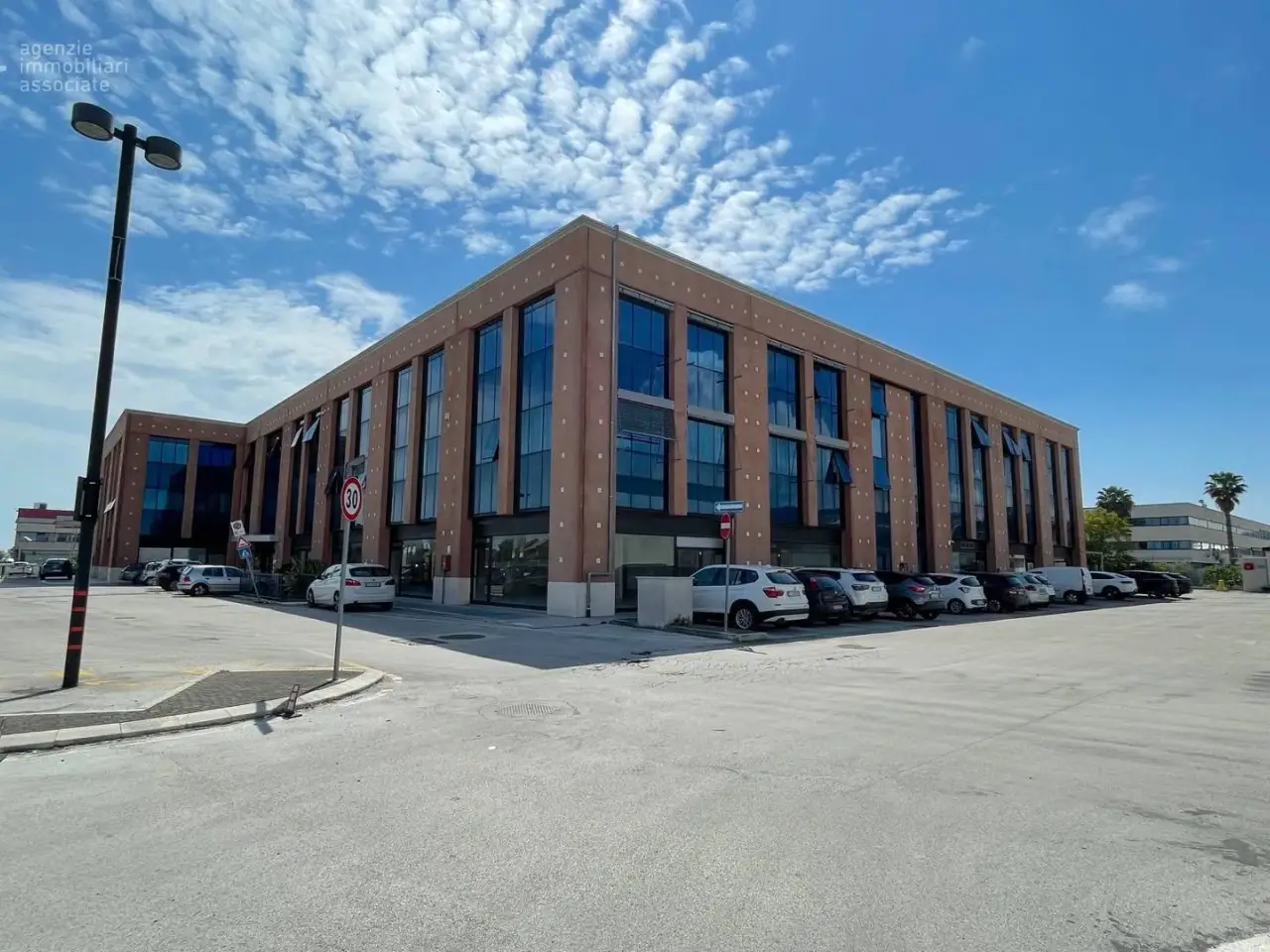 Ufficio in Via Pasubio, San Benedetto Del Tronto, {3} - Foto 2