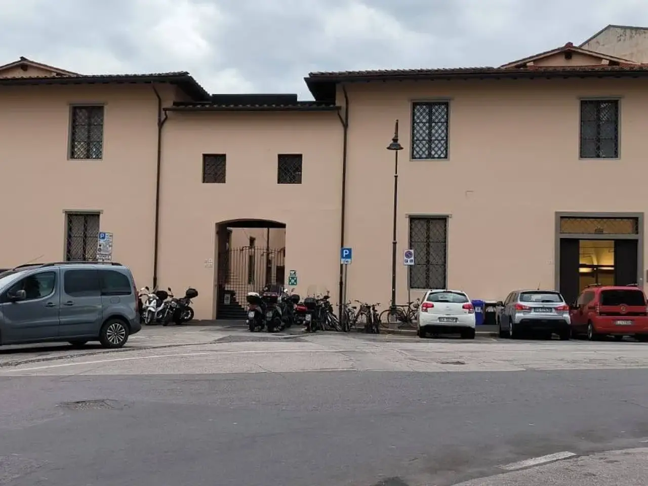 Magazzino in Piazza dei Legnami, Livorno, {3} - Foto 1