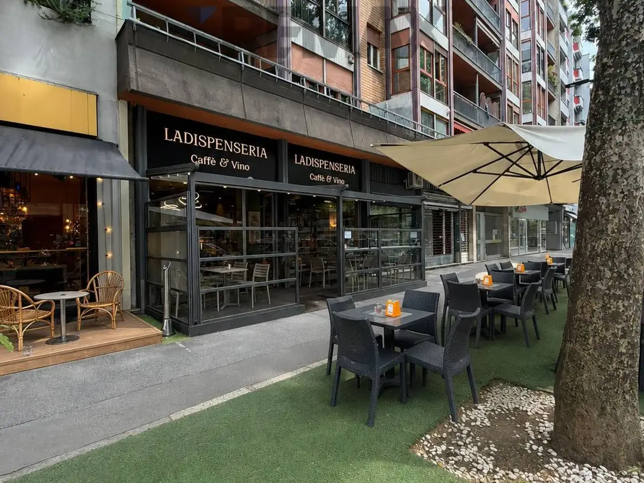Bar in Via Luigi Sacco 5, Milano, {3} - Foto 2