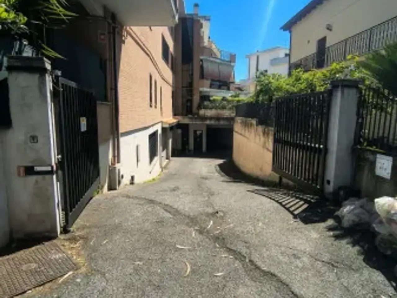 Magazzino in Via Valle della Quistione, Roma, {3} - Foto 2