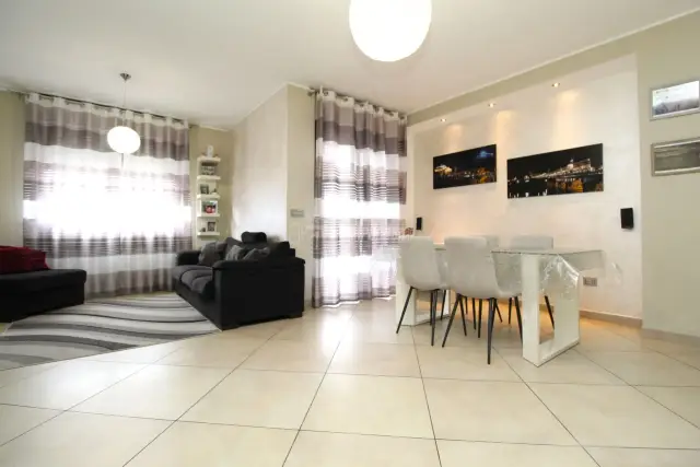 4-room flat in Via Debouchè, Nichelino - Photo 1