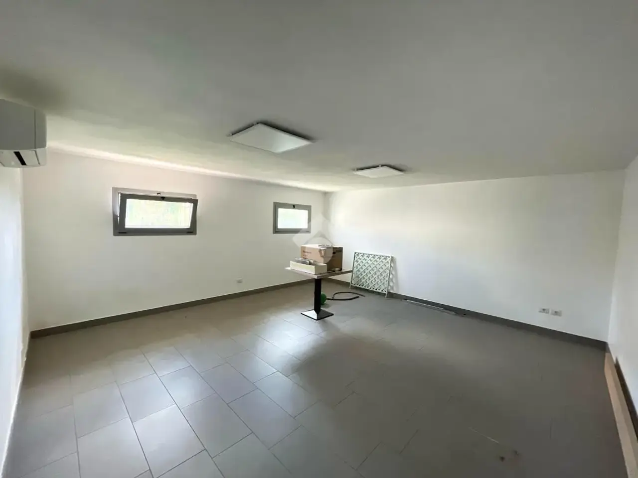 Negozio in Piazza Cavalieri di Vittorio Veneto 2, Stra, {3} - Foto 1