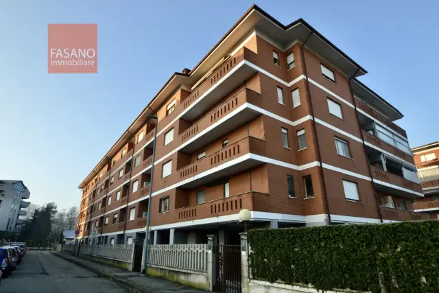 Trilocale in Via Mezzaluna 49, San Mauro Torinese - Foto 1