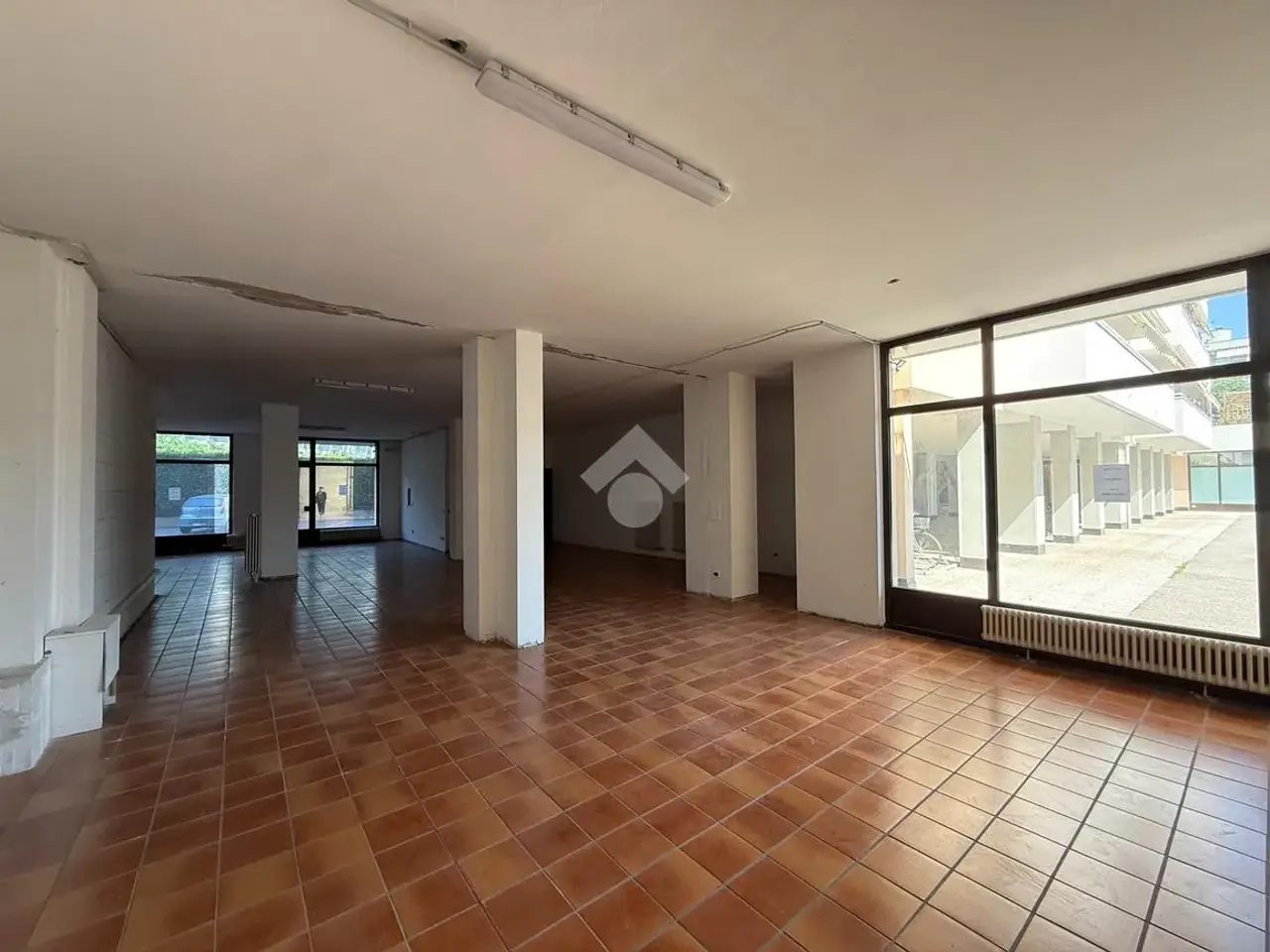 Negozio in Via Volta 12, Trento, {3} - Foto 1