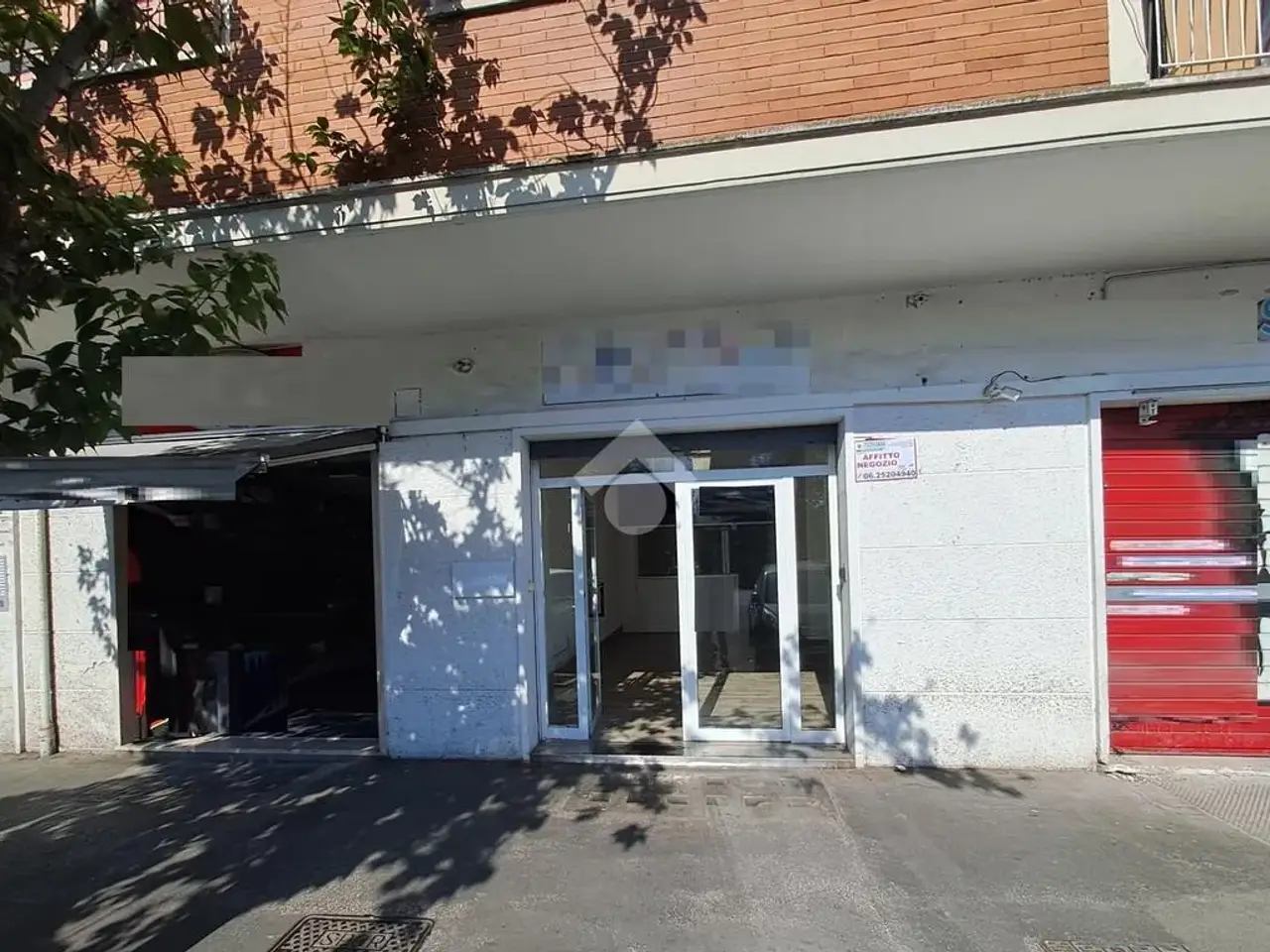 Negozio in Largo Telese 5, Roma, {3} - Foto 1