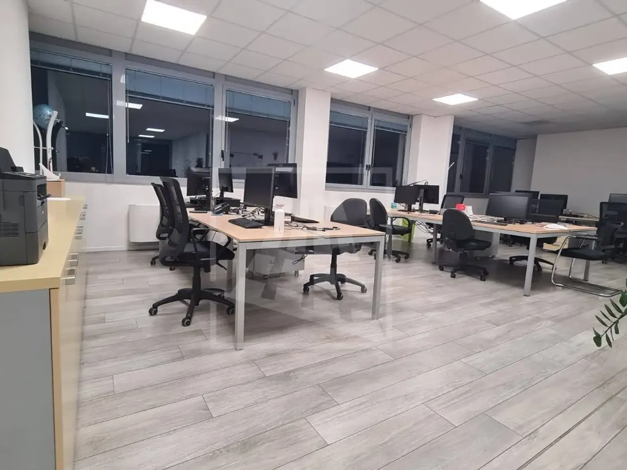 Ufficio in Via Adua 4, Reggio Emilia, {3} - Foto 1