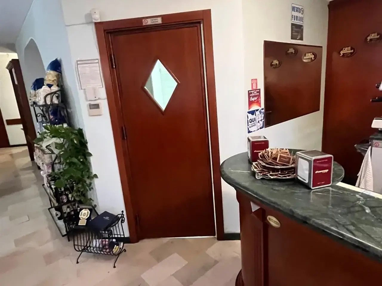 Esercizio commerciale in Corso Europa 51, Alassio, {3} - Foto 1