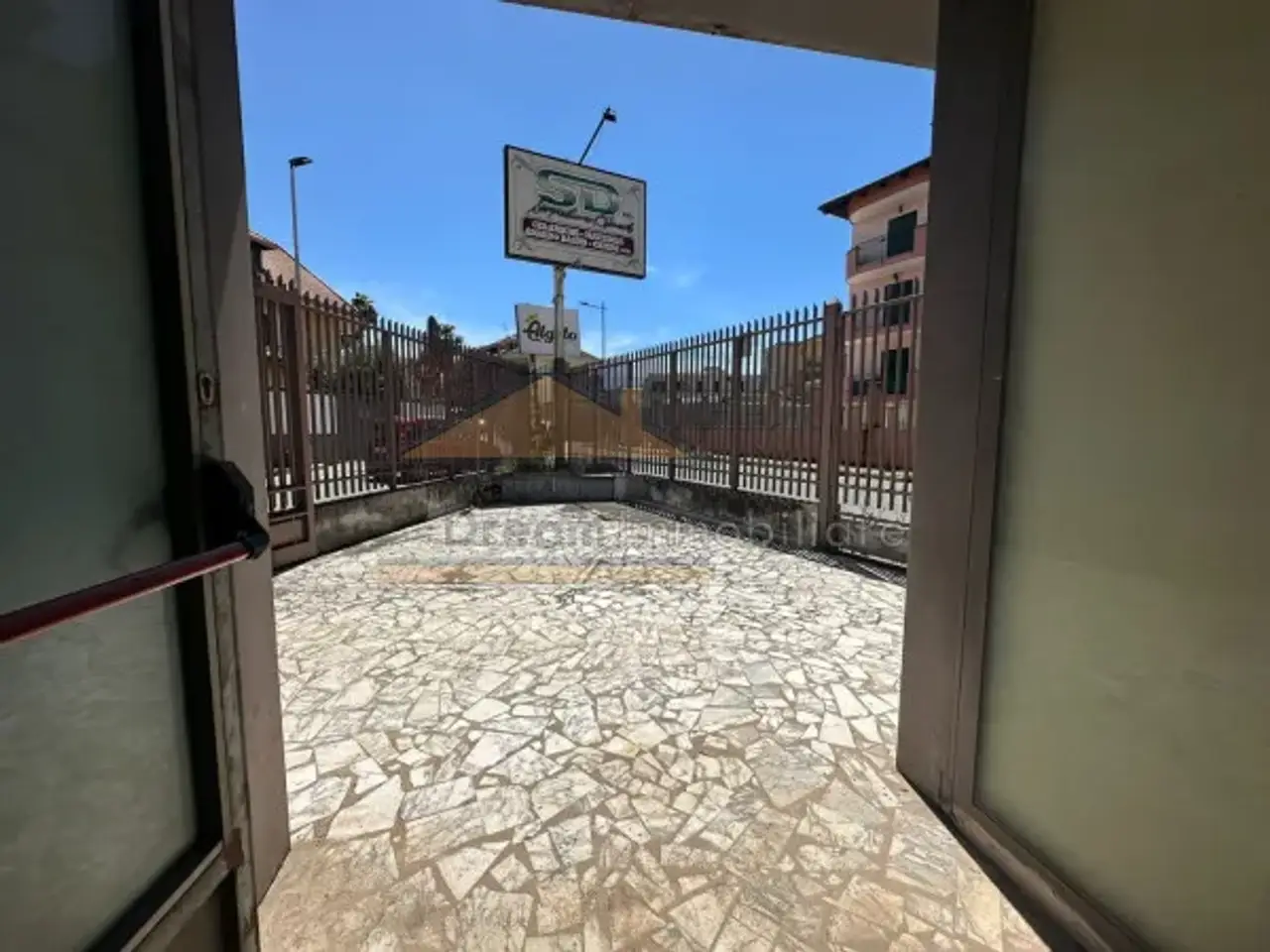 Negozio in Via Madonna delle Grazie 22, Giugliano In Campania, {3} - Foto 1