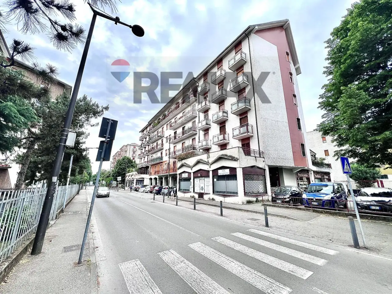 Negozio in Via Leonardo da Vinci 22, Cernusco Sul Naviglio, {3} - Foto 2