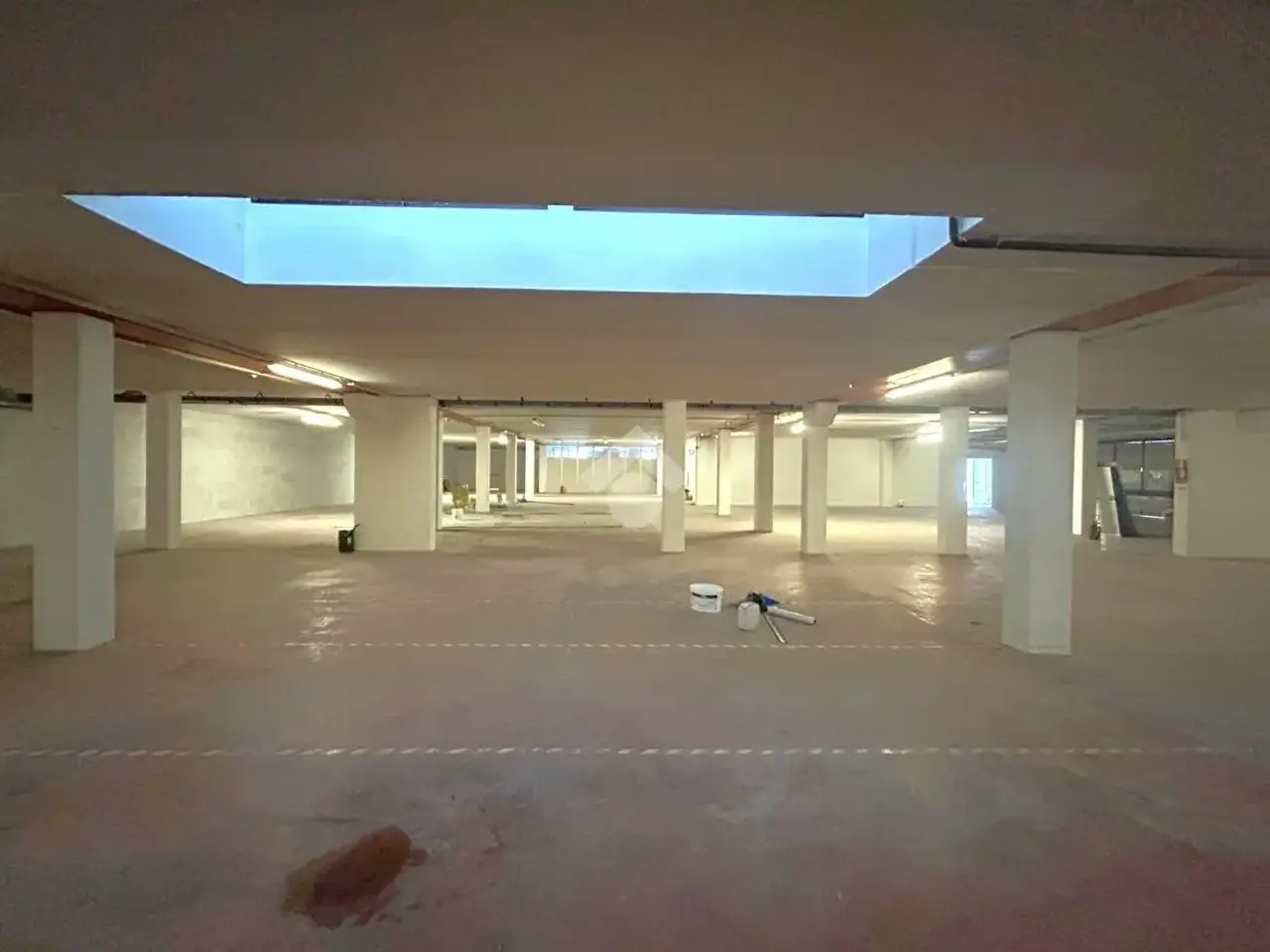 Capannone in Via Mezzavia 180, Due Carrare, {3} - Foto 1
