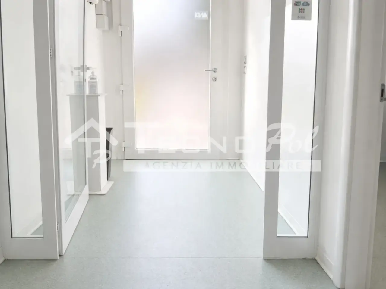 Ufficio in Via Montegrappa, San Giorgio Delle Pertiche, {3} - Foto 2