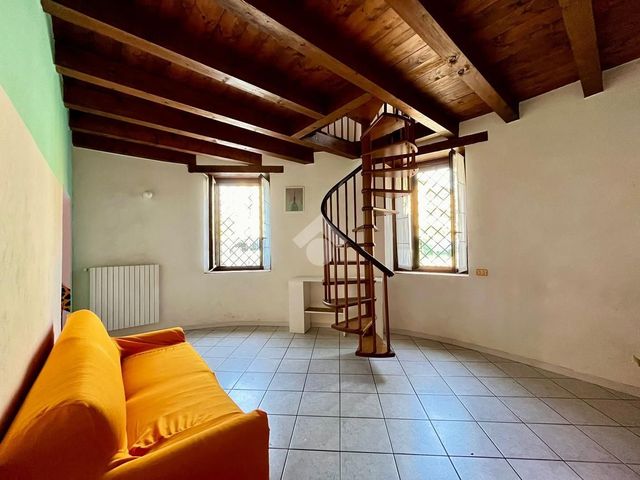 2-room flat in Viale Alcide De Gasperi 10, Treviglio - Photo 1