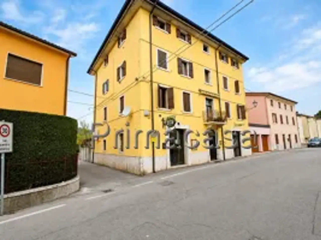 Negozio in Via Ponte 98, Sant'Ambrogio Di Valpolicella, {3} - Foto 1