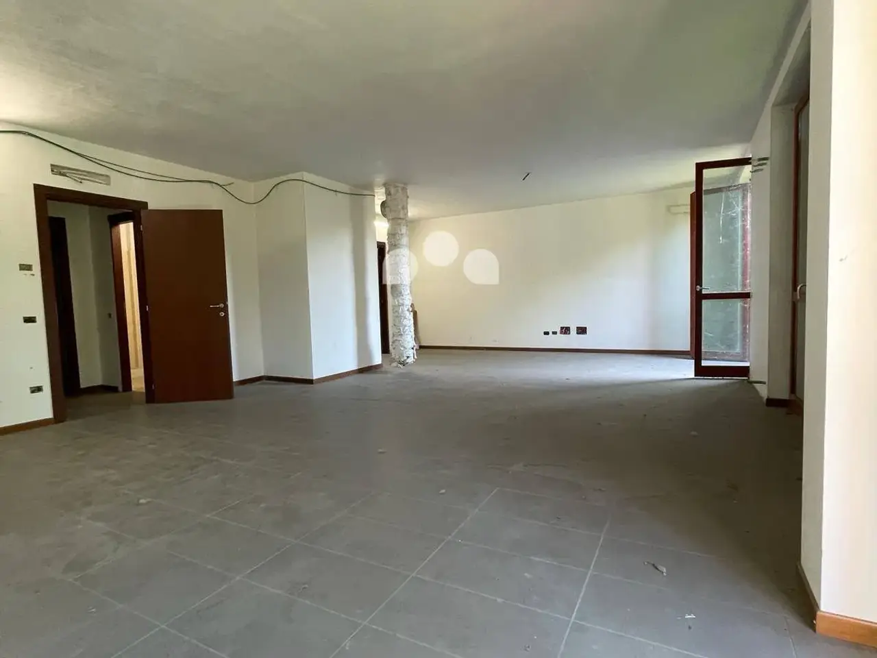 Esercizio commerciale in Via Papa Giovanni Paolo II 2, San Giuliano Milanese, {3} - Foto 1