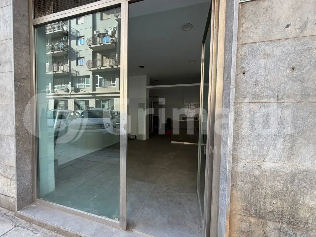 Magazzino in Via Gioacchino di Marzo 61, Palermo, {3} - Foto 1