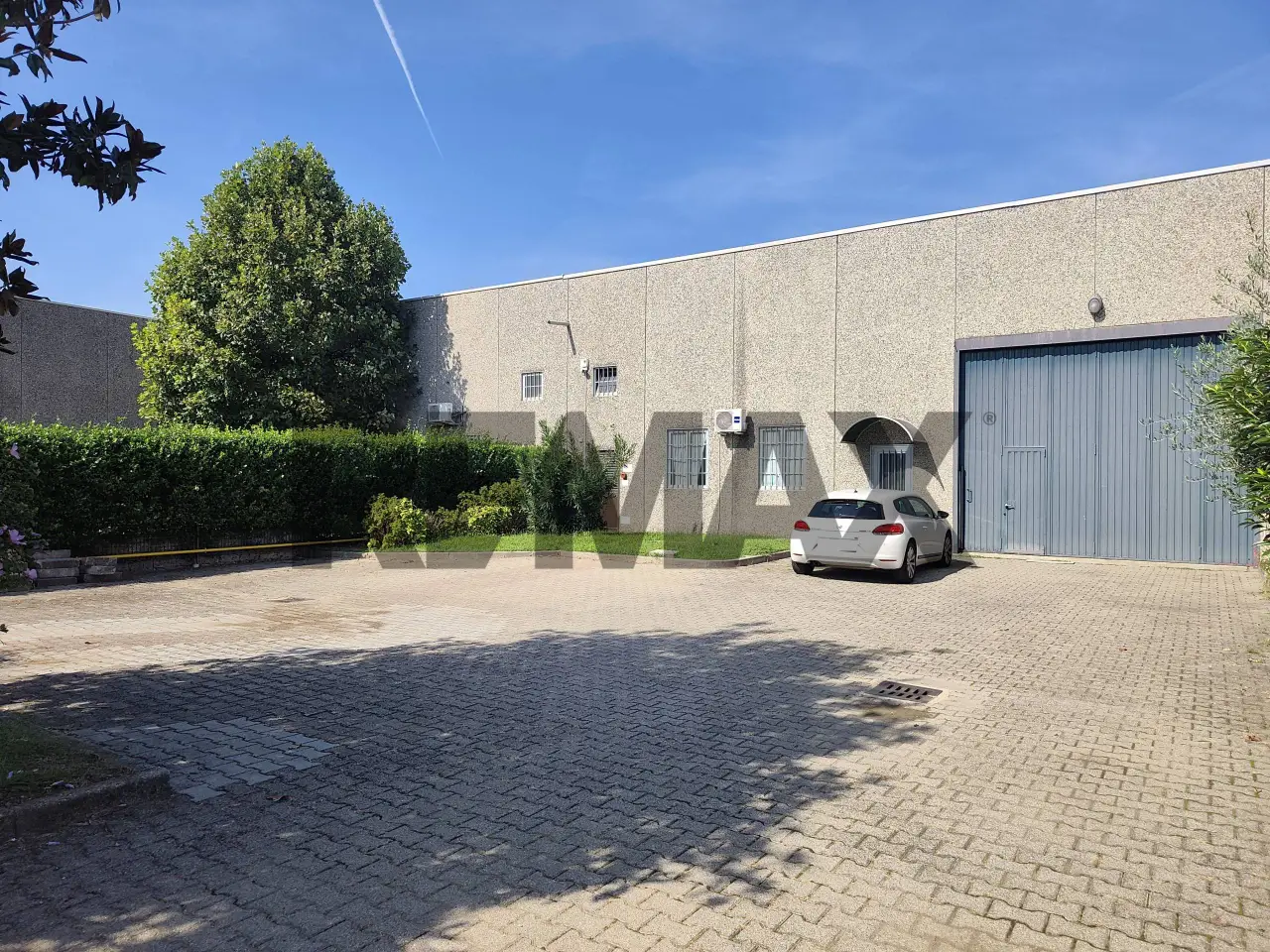 Capannone in Via delle Industrie 17, Bernareggio, {3} - Foto 2