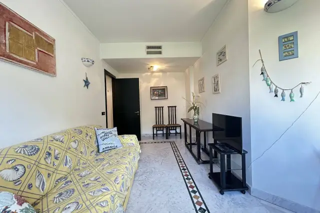 2-room flat in {3}, Viale Daniel Hanbury 108 - Photo 1