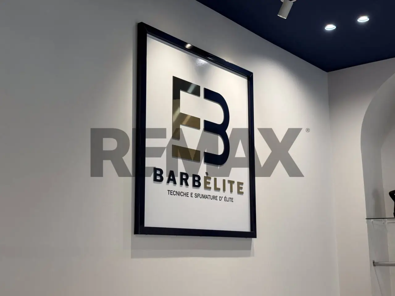 Esercizio commerciale in Via Luigi Cibrario 4, Torino, {3} - Foto 1
