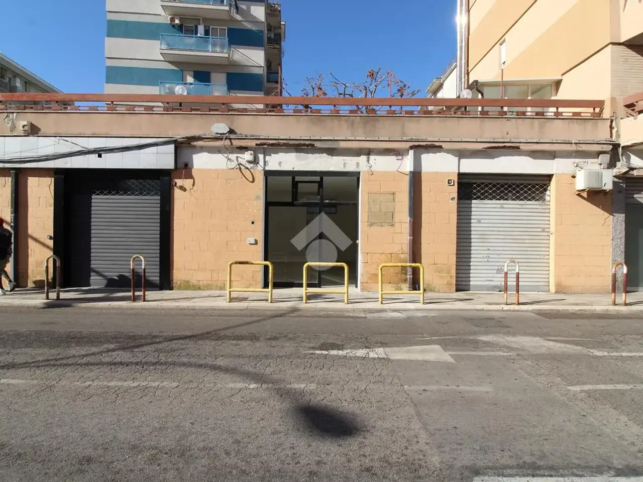 Negozio in Viale Via S. Giovanni Bosco 45, Brindisi, {3} - Foto 1