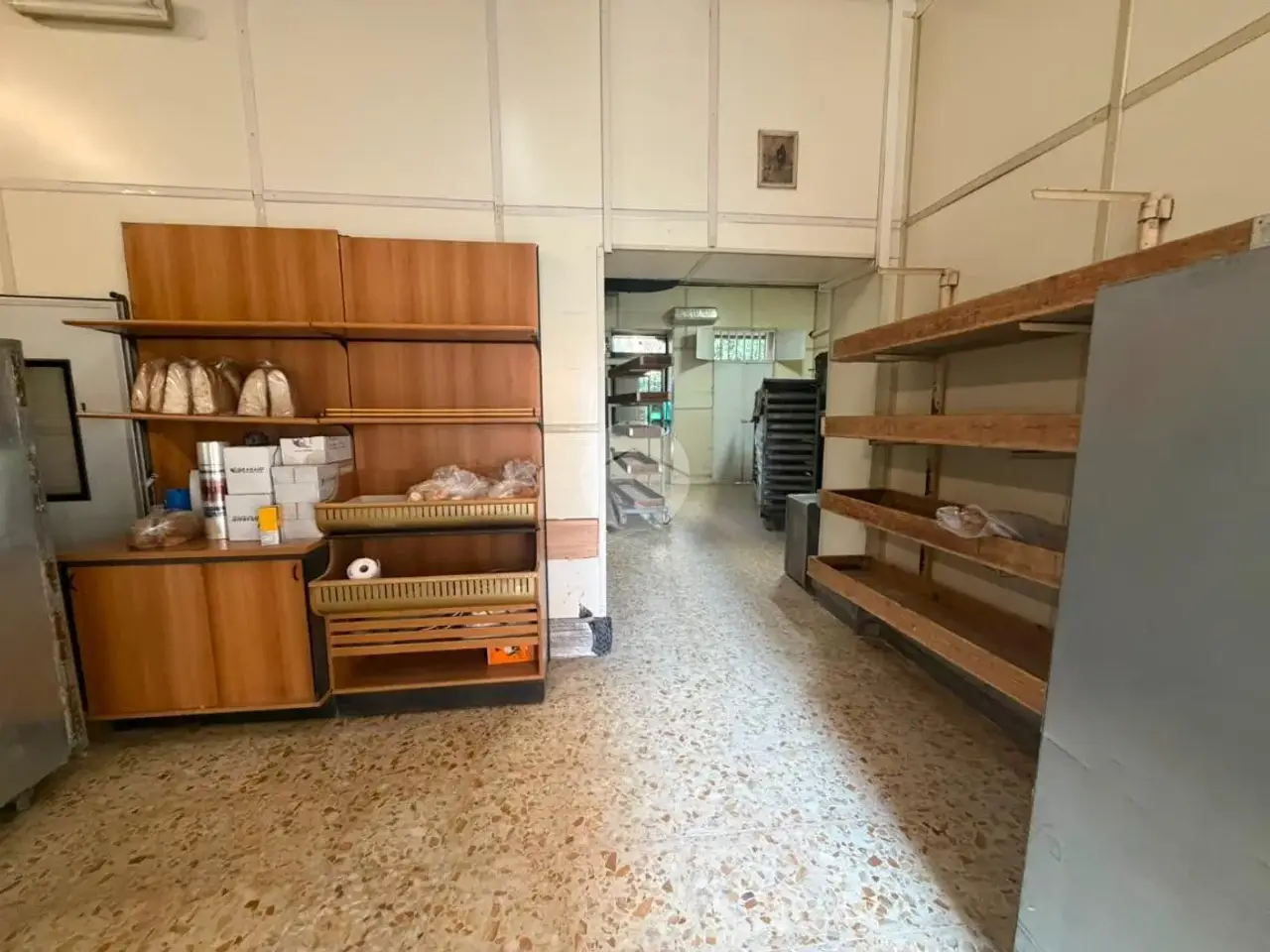 Capannone in Via Zara 24, Napoli, {3} - Foto 2