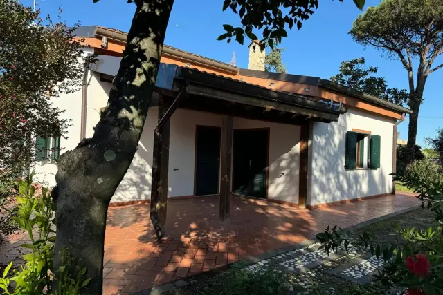 Villa in Via Vulcano 26a, Aprilia - Foto 1