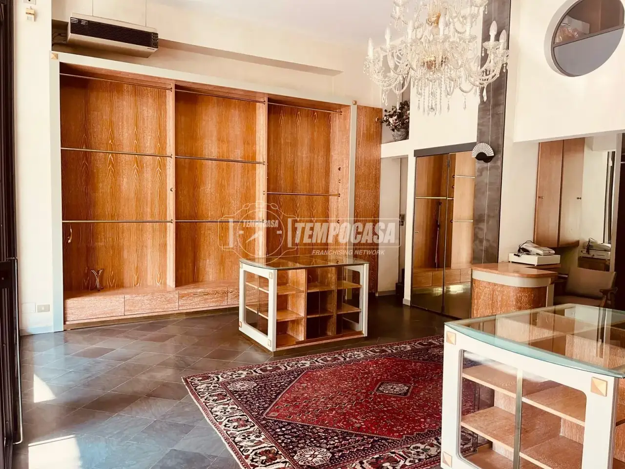 Negozio in Via delle Terme, Bagni di Tabiano 13/a, Salsomaggiore Terme, {3} - Foto 1