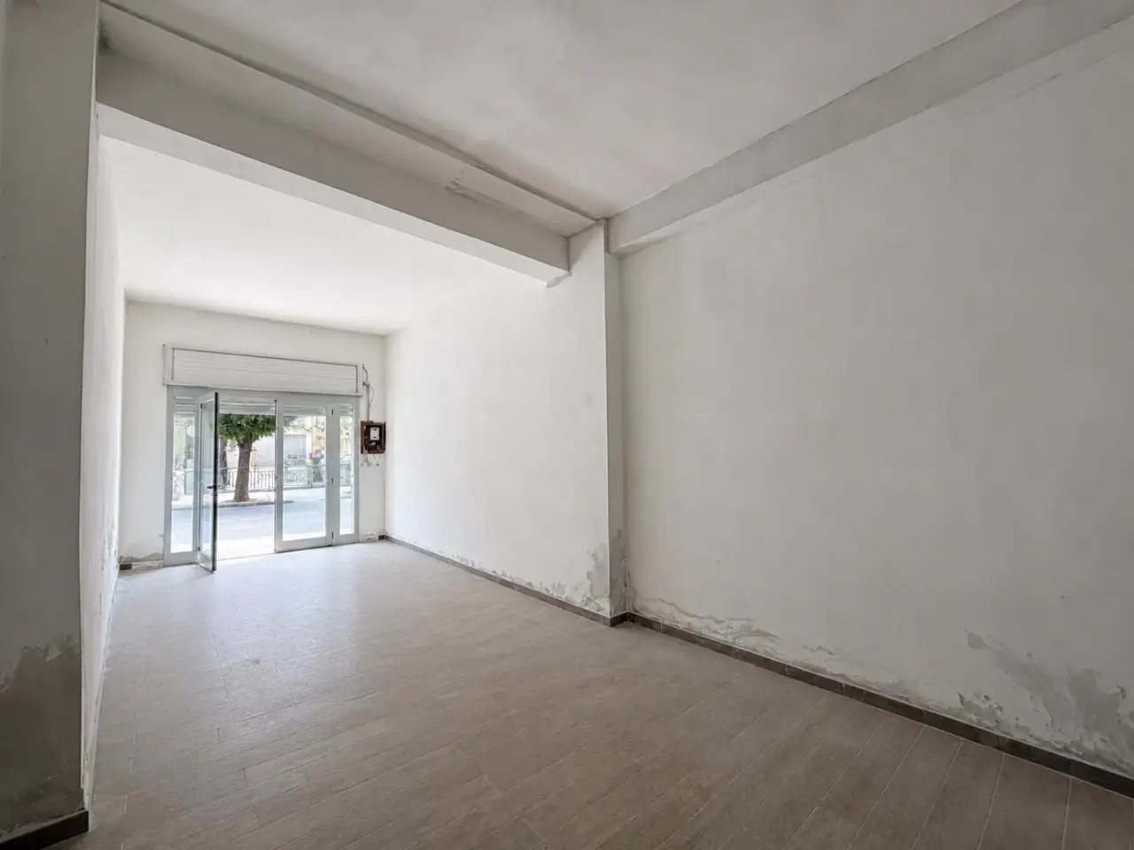 Negozio in Via Bosco Cappuccio 67, Cagliari, {3} - Foto 2