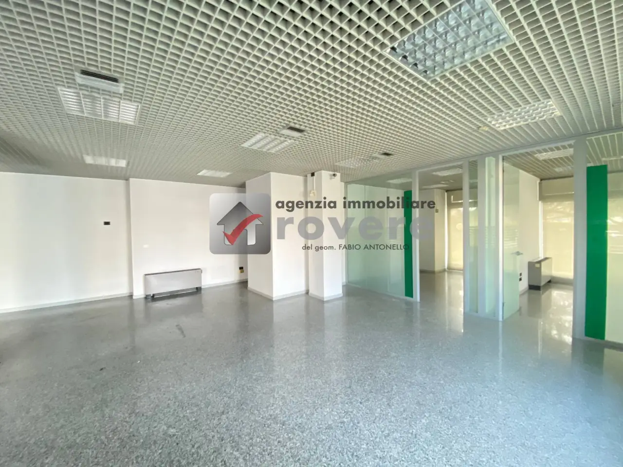 Negozio in , Treviso, {3} - Foto 1