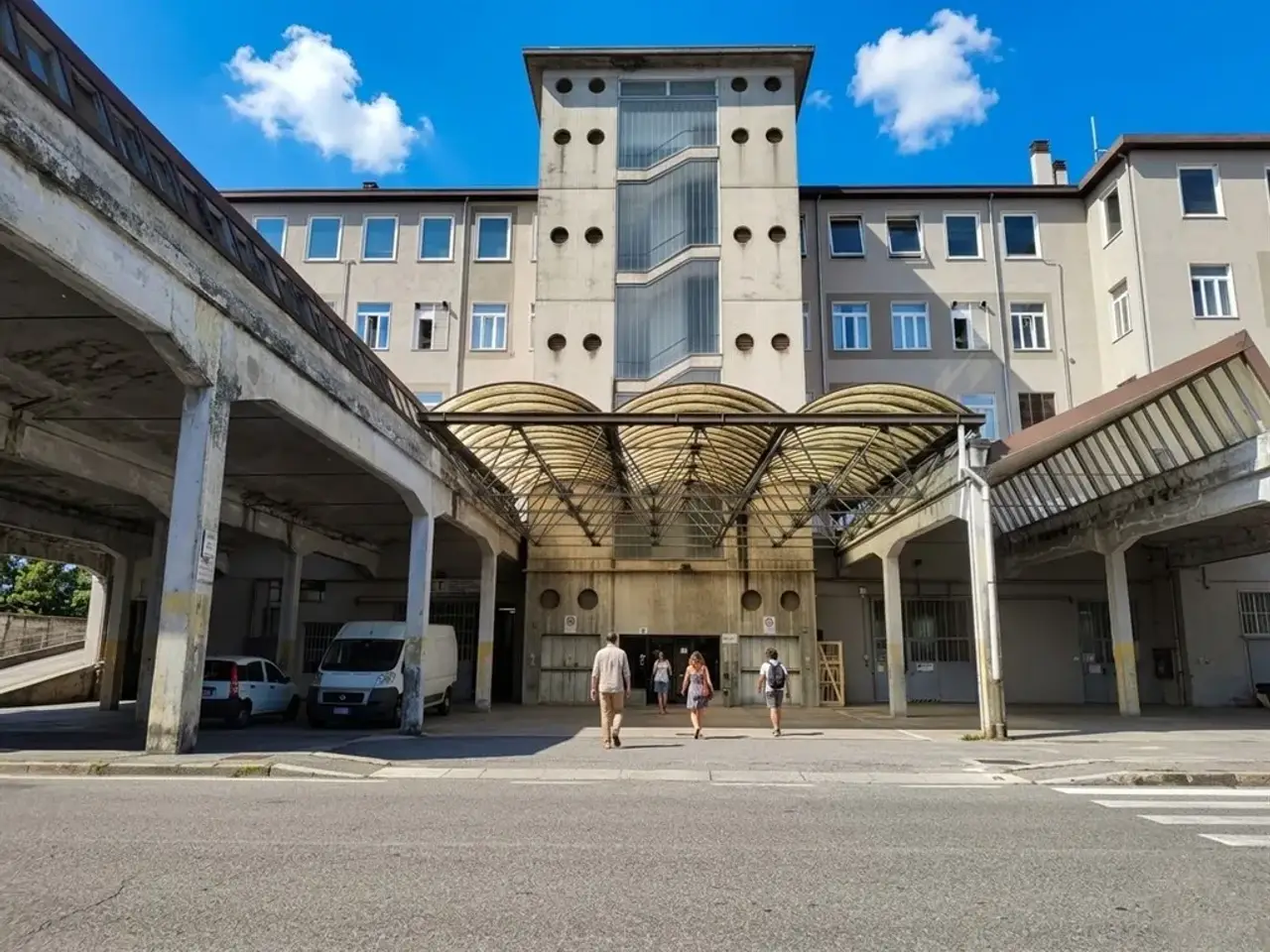 Ufficio in Via Ferrari 21, Saronno, {3} - Foto 1