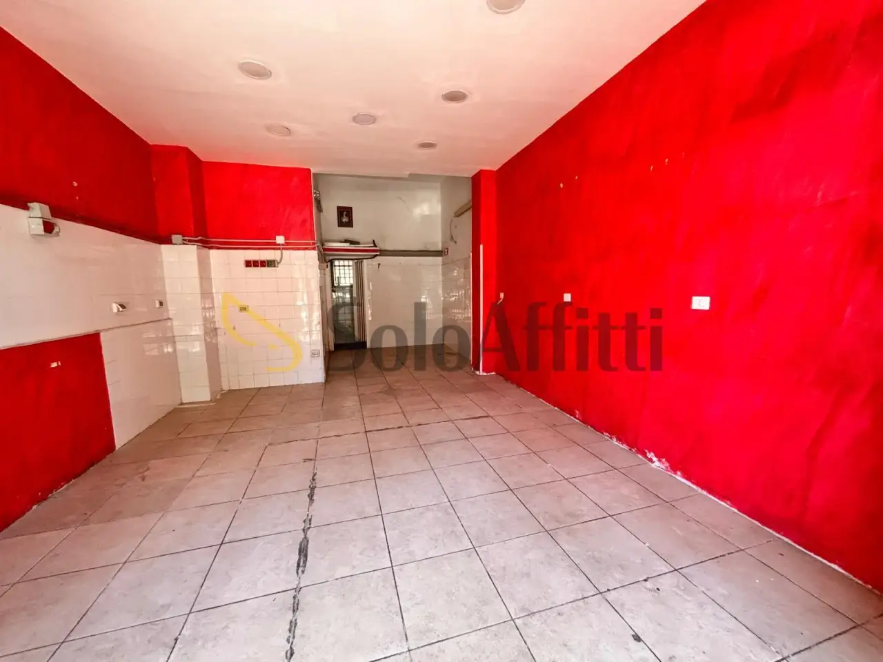 Negozio in Via Fasano 80, Gravina Di Catania, {3} - Foto 2
