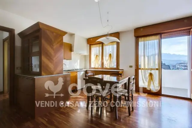 Dreizimmerwohnung in Viale Dolomiti 27, Ponte nelle Alpi - Foto 1