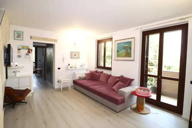 3-room flat in Via San Pietro, Solaro - Photo 1