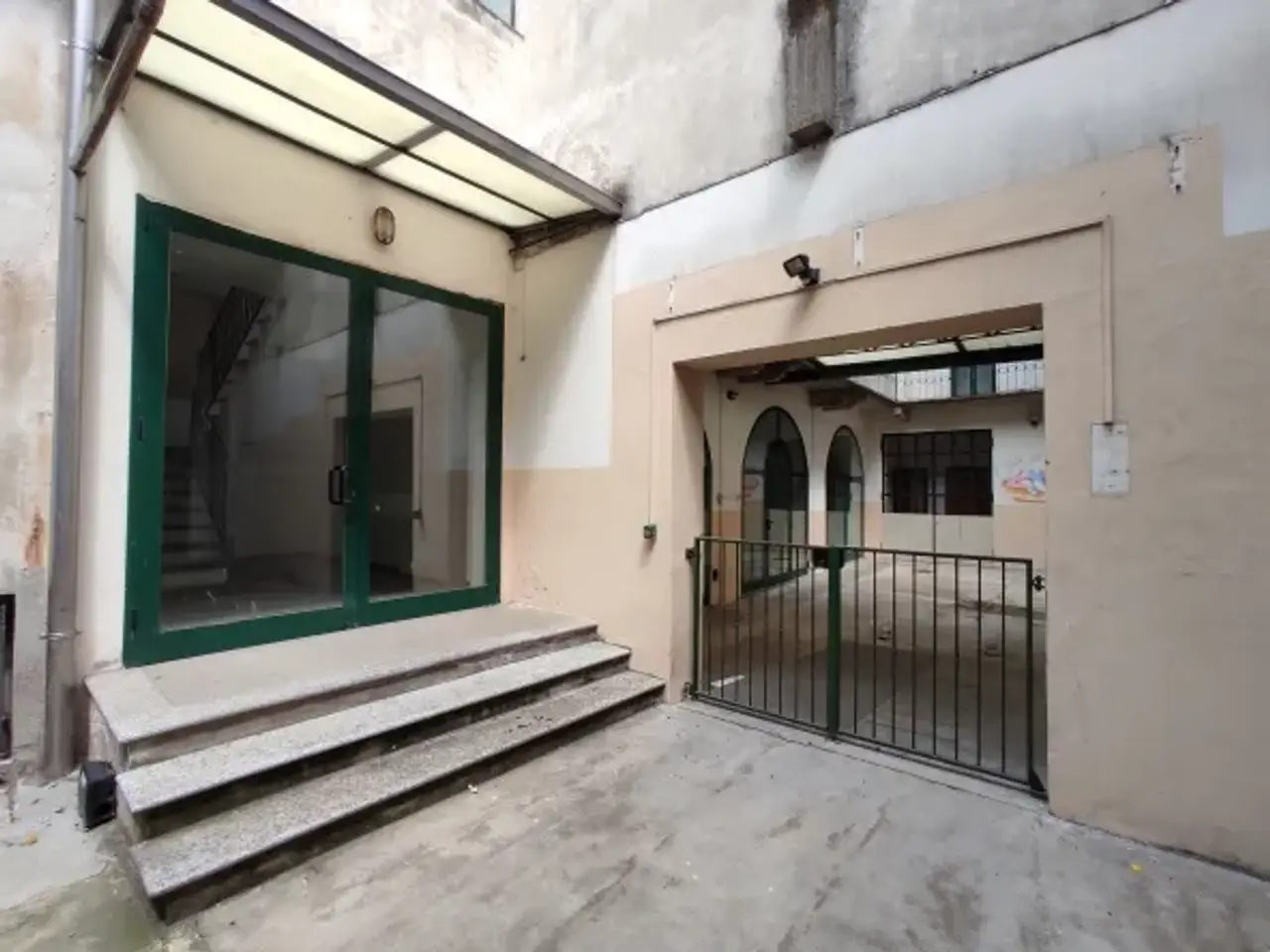 Esercizio commerciale in Galliate, Novara, Piemonte, 28066, Italia, Galliate, {3} - Foto 2