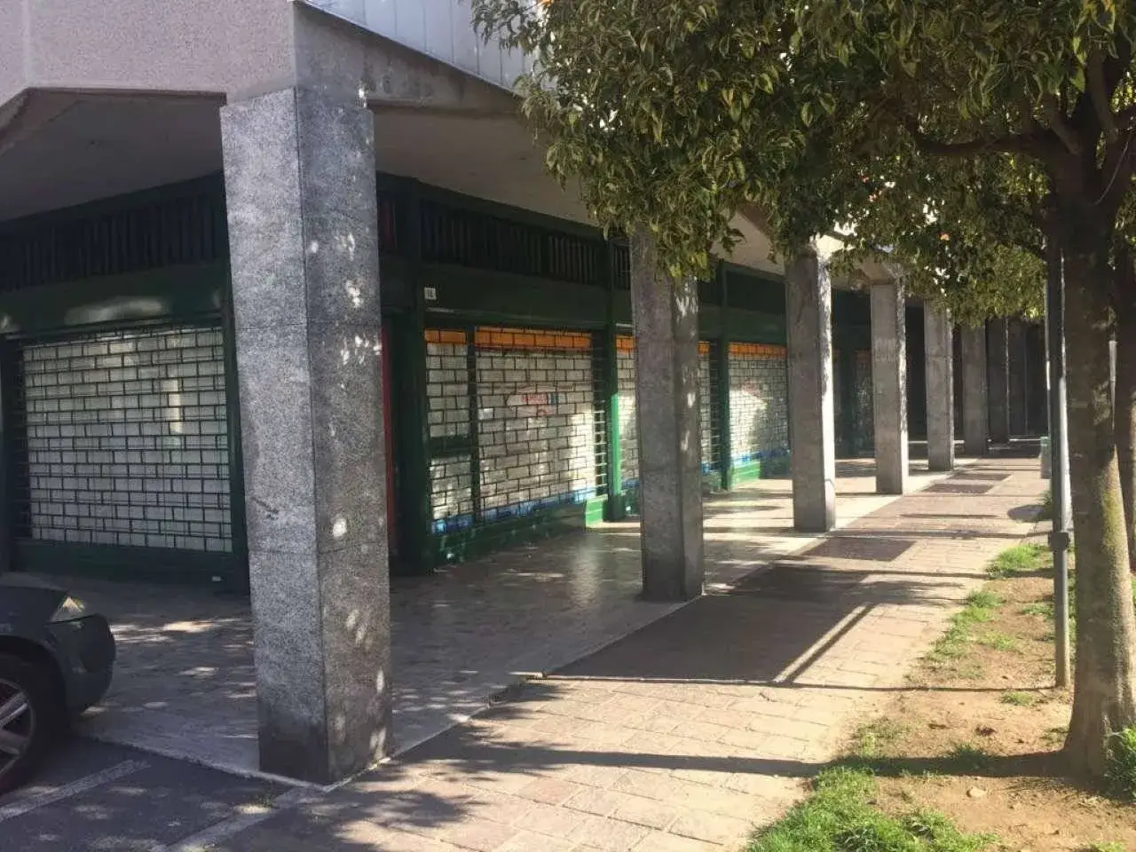 Locale commerciale in Piazza Achille Grandi Cavenago di Brianza, Cavenago Di Brianza, {3} - Foto 2
