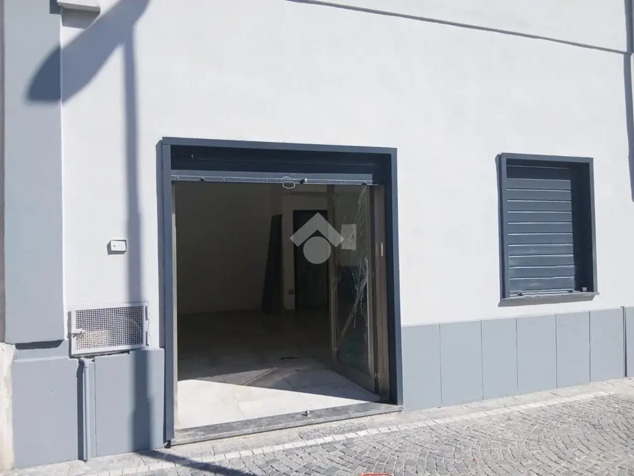 Negozio in Via Roma 83, Pomigliano D'Arco, {3} - Foto 1